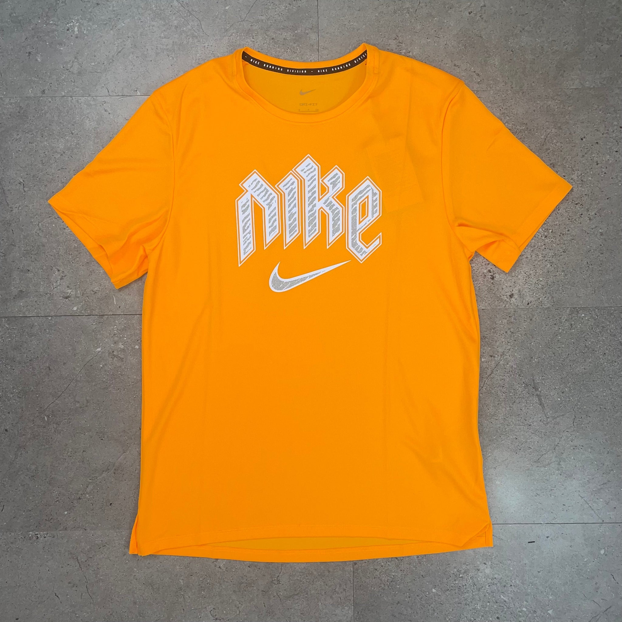 Nike Run Division T-shirt ‘Orange’