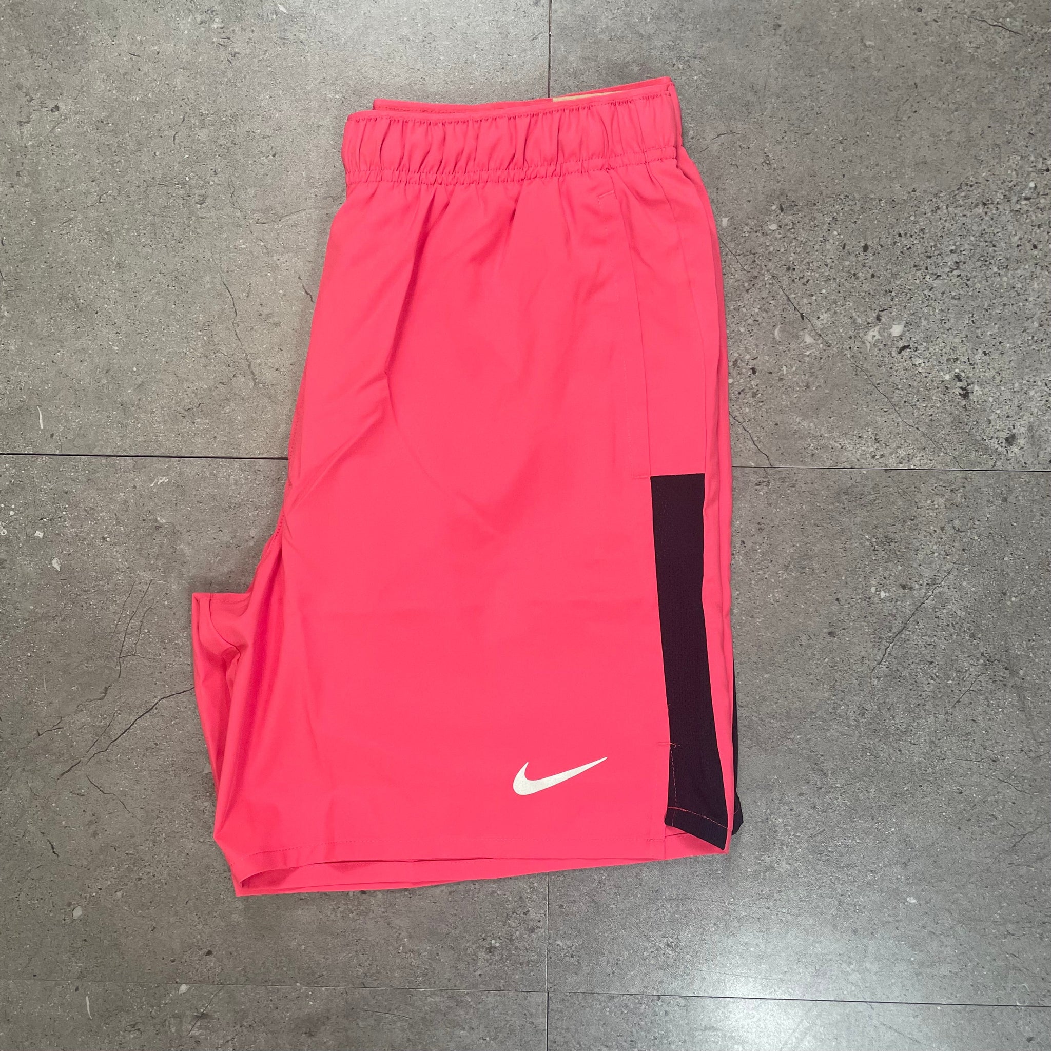 Nike Challenger Shorts ‘Aster Pink’